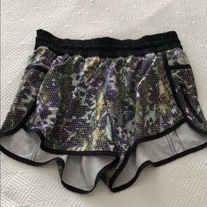 Lululemon tracker short
